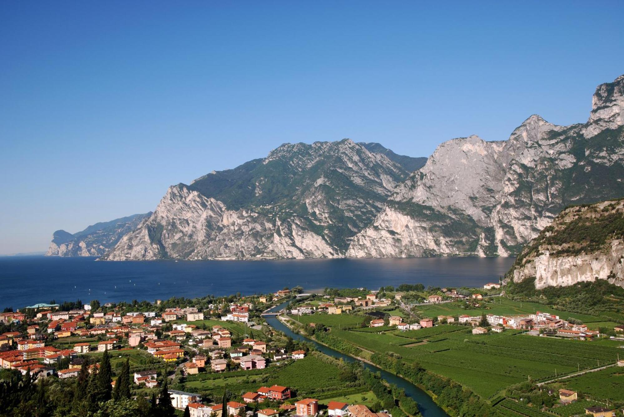 Hotel Garni Villa Magnolia Torbole Sul Garda Kültér fotó