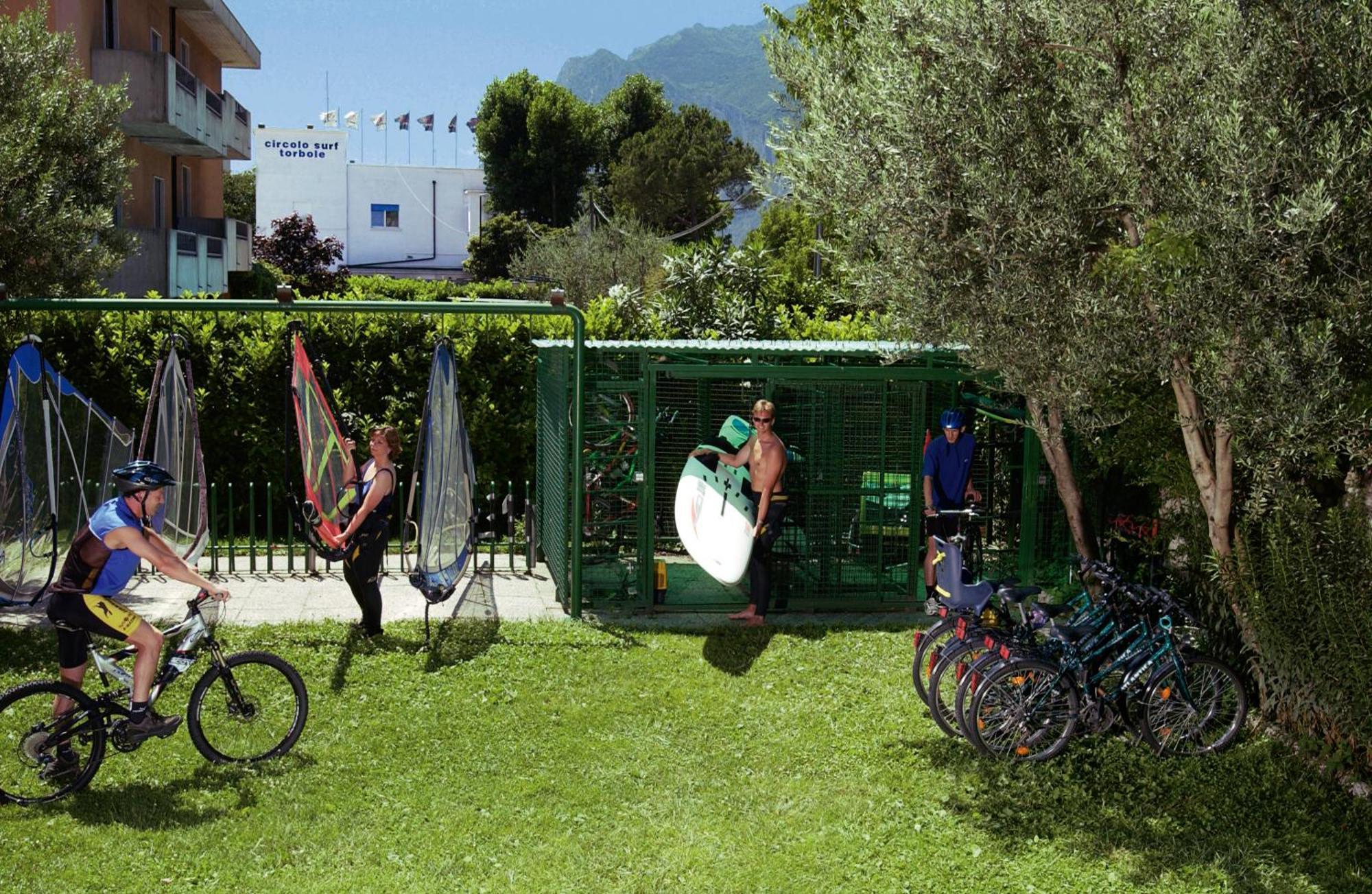 Hotel Garni Villa Magnolia Torbole Sul Garda Kültér fotó