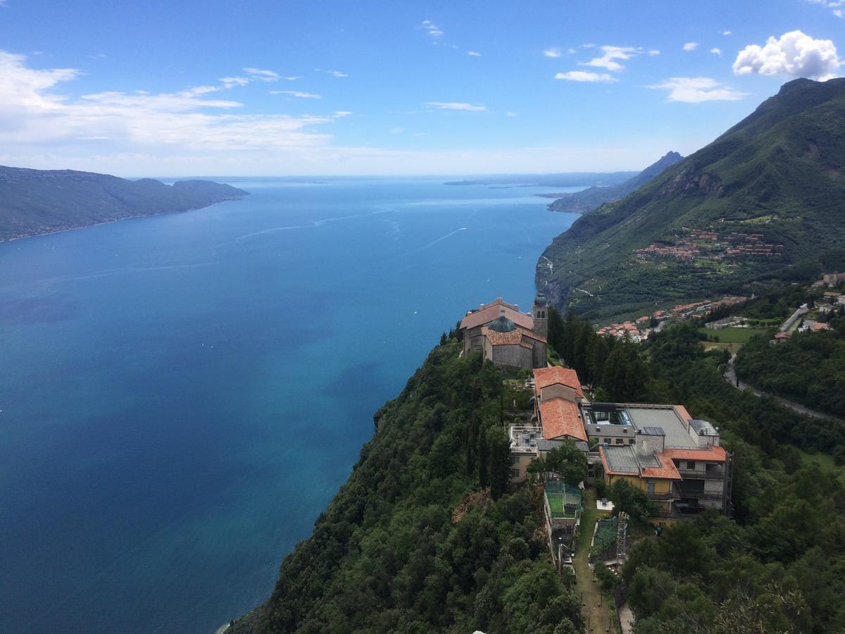 Hotel Garni Villa Magnolia Torbole Sul Garda Kültér fotó