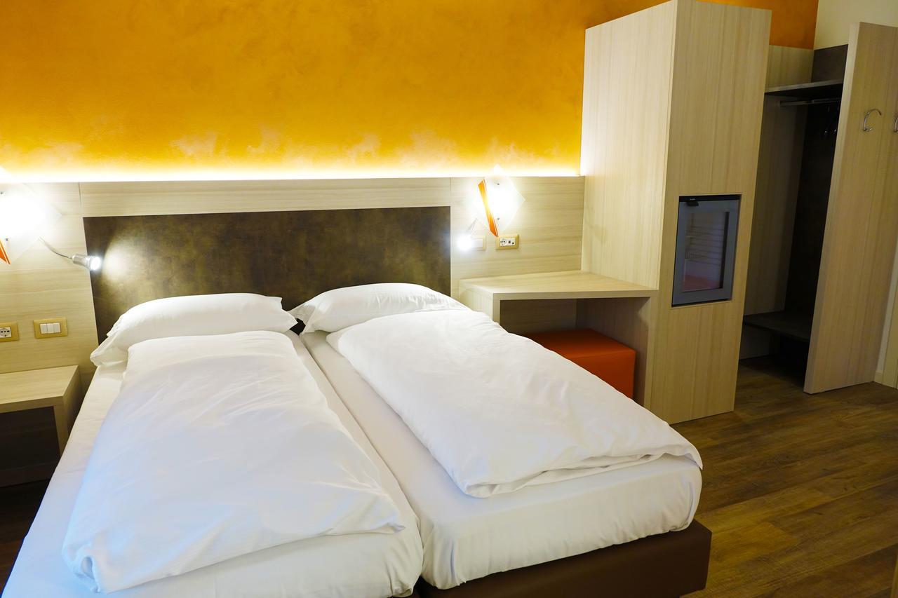 Hotel Garni Villa Magnolia Torbole Sul Garda Kültér fotó