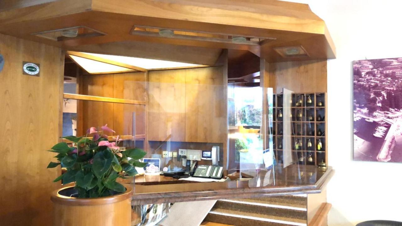 Hotel Garni Villa Magnolia Torbole Sul Garda Kültér fotó